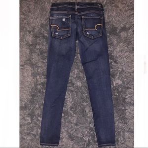American Eagle Outfitters Jeans - American Eagle size 6 distressed skinny jeggings American Eagle Outfitters Jeans - American Eagle size 6 distressed skinny jeggings